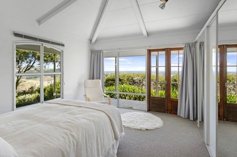 Photo of property in 1 Halcyon Way, Cashmere, Christchurch, 8022