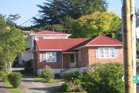 Photo of property in 1/14 Hogans Road, Glenfield, Auckland, 0629