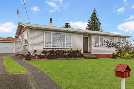 Photo of property in 4 Omori Place, Castlecliff, Whanganui, 4501