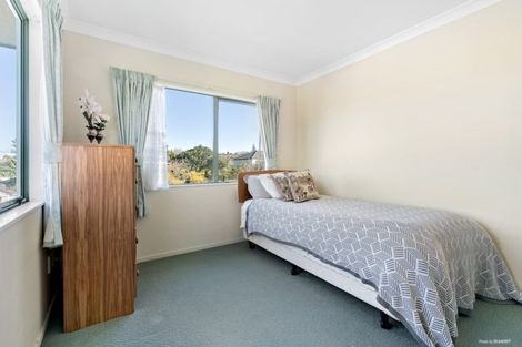 Photo of property in 3a Waiohua Road, Greenlane, Auckland, 1061