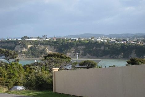 Photo of property in 81 Tiri Road, Tindalls Beach, Whangaparaoa, 0930