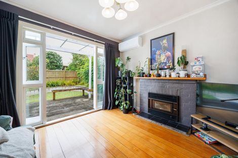 Photo of property in 40 Rongopai Street, Palmerston North, 4414