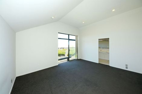 Photo of property in 3 Bottle Lake Drive, Parklands, Christchurch, 8083