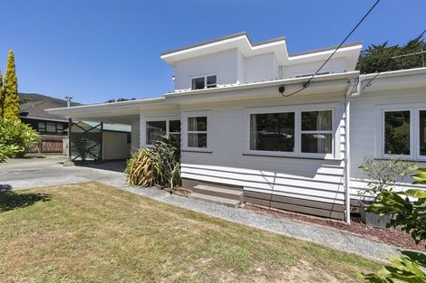Photo of property in 46 Moores Valley Road, Wainuiomata, Lower Hutt, 5014
