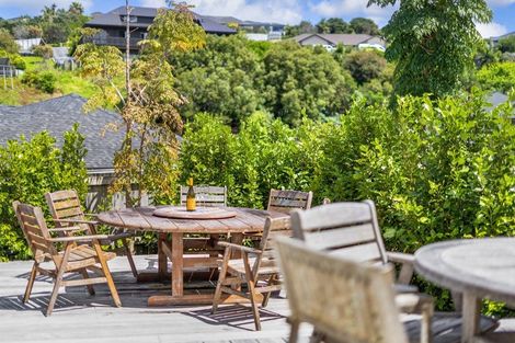 Photo of property in 18 Kahu Close, Orewa, 0931