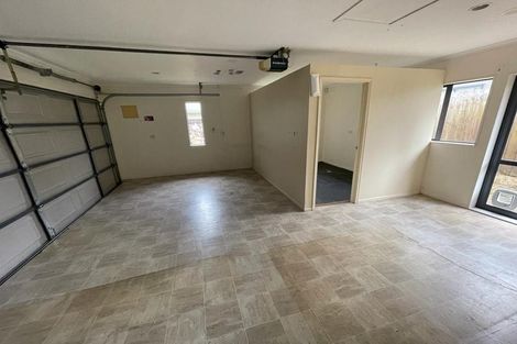 Photo of property in 648 Massey Road, Mangere, Auckland, 2022