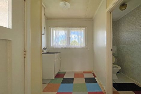Photo of property in 75 Larnoch Road, Henderson, Auckland, 0610