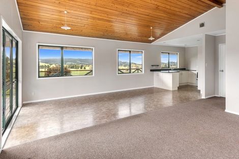 Photo of property in 33 Johnson Road, Hukerenui, Hikurangi, 0182