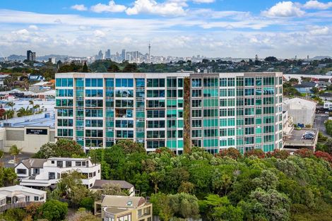 Photo of property in 301/20 Omana Road, Milford, Auckland, 0620