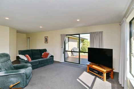 Photo of property in 39 Mauger Drive, Heathcote Valley, Christchurch, 8022