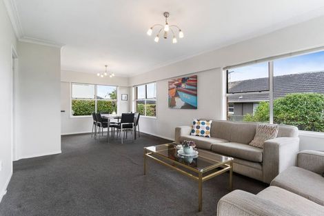 Photo of property in 3/39 Eversleigh Road, Belmont, Auckland, 0622