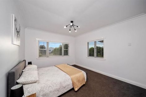 Photo of property in 18 Albion Street, Hawera, 4610