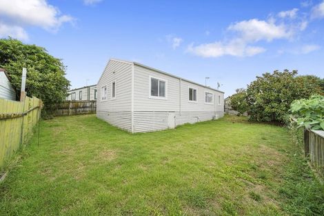 Photo of property in 3a Zircon Place, Wiri, Auckland, 2104