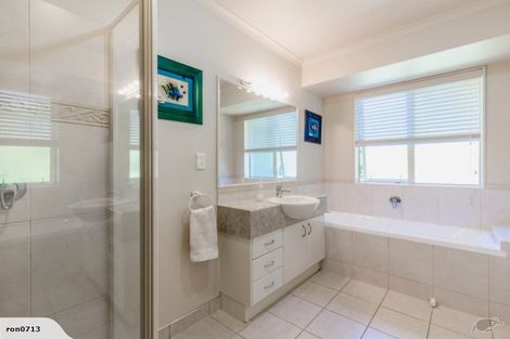 Photo of property in 6 Station Road, Huapai, Kumeu, 0810
