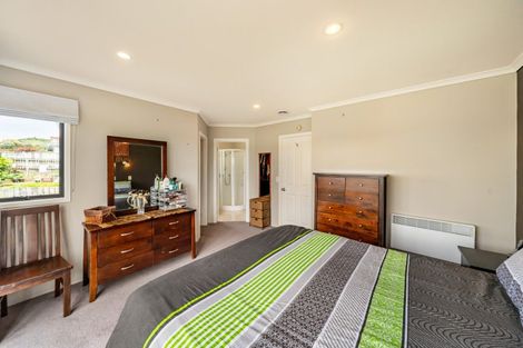 Photo of property in 25 Landsdowne Terrace, Karori, Wellington, 6012