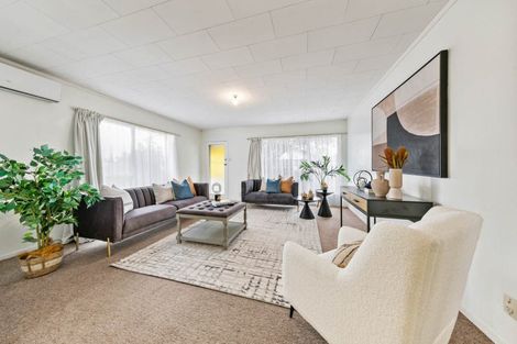 Photo of property in 2/36 Blacklock Avenue, Henderson, Auckland, 0612