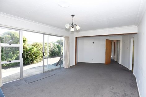Photo of property in 10 Burns Street, Kew, Invercargill, 9812
