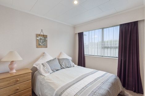 Photo of property in 4 Nikau Place, Otaki, 5512