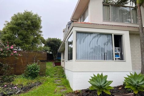 Photo of property in 46 Goldfinch Rise, Unsworth Heights, Auckland, 0632