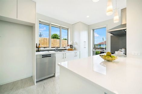 Photo of property in 14c Kirrie Avenue, Te Atatu South, Auckland, 0610