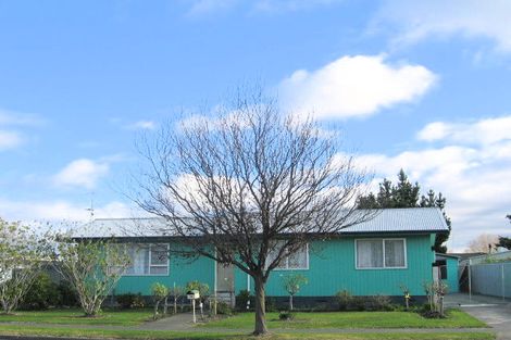 Photo of property in 10 Tait Drive, Greenmeadows, Napier, 4112