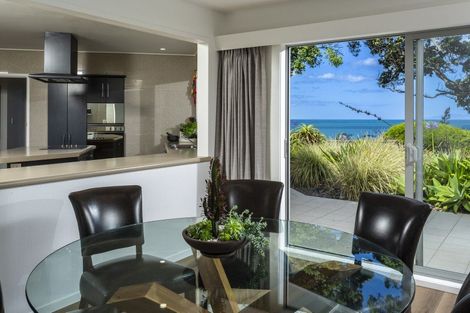 Photo of property in 62 Sharon Road, Waiake, Auckland, 0630