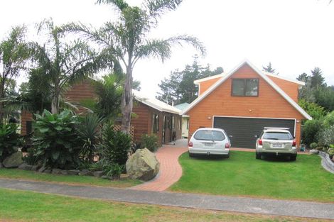 Photo of property in 166 Waimaire Avenue, Matarangi, Whitianga, 3592