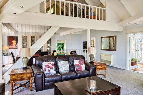 Photo of property in 55 Rona Street, Eastbourne, Lower Hutt, 5013