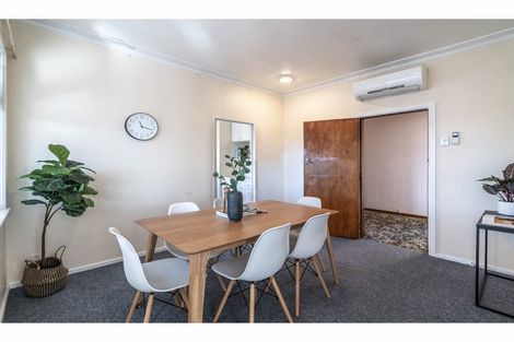 Photo of property in 2 Swan Street, Gore, 9710