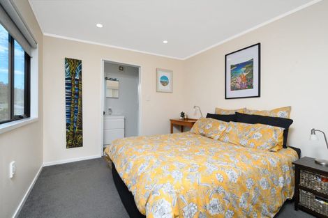 Photo of property in 633 Swanson Road, Swanson, Auckland, 0612