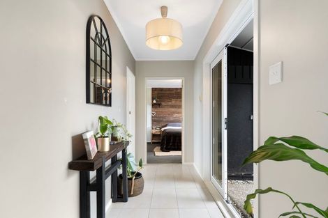 Photo of property in 5 Darroch Street, Fairy Springs, Rotorua, 3015