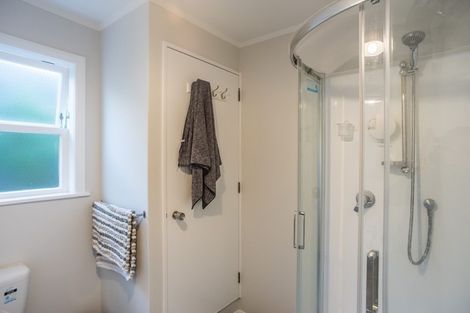 Photo of property in 17 Gray Avenue, Paraparaumu Beach, Paraparaumu, 5032