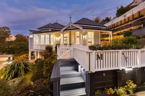 Photo of property in 32 Milton Road, Bluff Hill, Napier, 4110