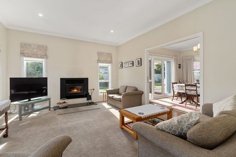 Photo of property in 2 Dixon Street, Carterton, 5713