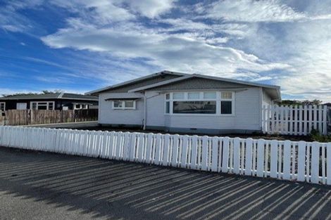 Photo of property in 15 Mafeking Street, New Brighton, Christchurch, 8061