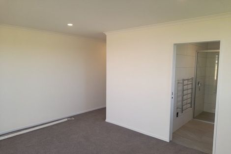 Photo of property in 10 Kenehi Road, Karaka, 2124