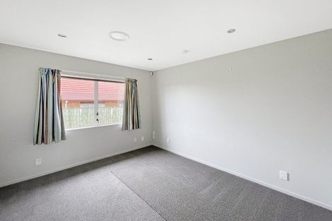 Photo of property in 3 Fuller Close, Levin, 5510