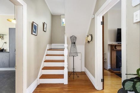 Photo of property in 8 Porritt Avenue, Mount Victoria, Wellington, 6011