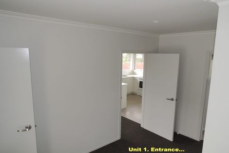 Photo of property in 9 Seaview Road, Castor Bay, Auckland, 0620