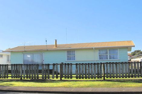 Photo of property in 12 Winiata Terrace, Papakura, 2110
