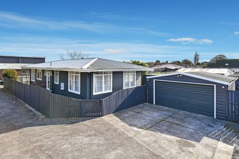 Photo of property in 2/16 View Road, Papakura, 2110