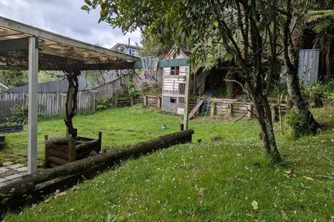 Photo of property in 32 Beaudine Avenue, Glenfield, Auckland, 0629