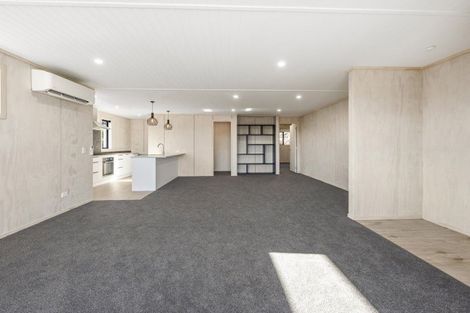 Photo of property in 11 Blackhawk Close, Kinloch, 3377