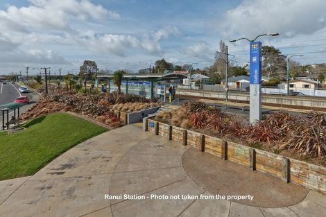 Photo of property in 12 Childers Road, Ranui, Auckland, 0612