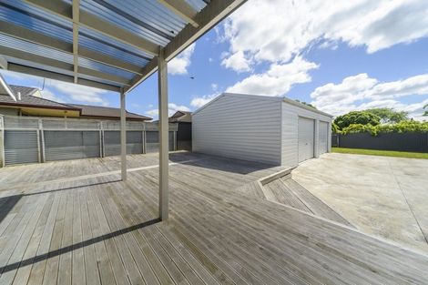 Photo of property in 11 Shamrock Street, Takaro, Palmerston North, 4412