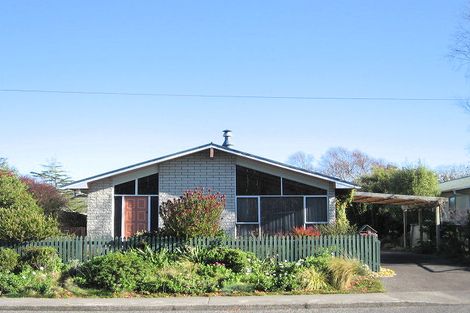 Photo of property in 87 Matai Road, Raumati South, Paraparaumu, 5032