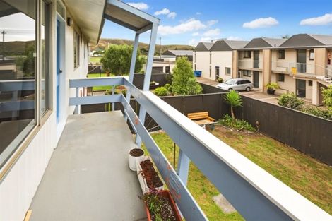 Photo of property in 10/35 Mana Esplanade, Paremata, Porirua, 5026