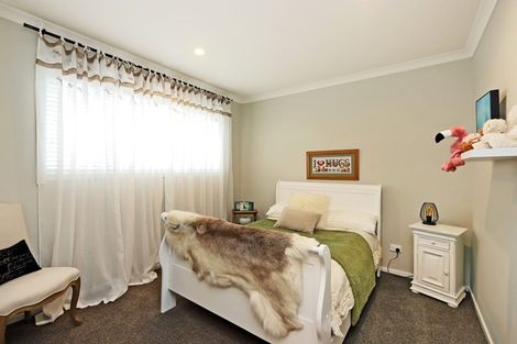 Photo of property in 17 Rakaia Way, Poraiti, Napier, 4112