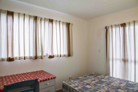 Photo of property in 1/12 Lynngate Place, Hillcrest, Auckland, 0627