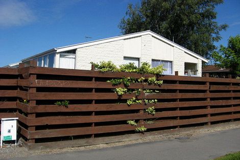 Photo of property in 2/4 Northfield Road, Casebrook, Christchurch, 8051